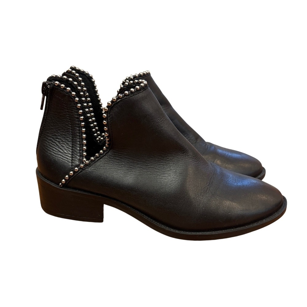 Steve Madden Studded‎ V-Cut Leather Ankle Boots Women Black Back Zip SIZE 8.5